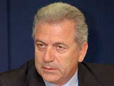 Αβραμόπουλος: Πλησιάζει η ώρα που θα δώσουμε τέλος στα μνημόνια - Media