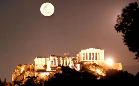 Εκδηλώσεις σε όλη τη χώρα υπό το φως της πανσέληνου - Media