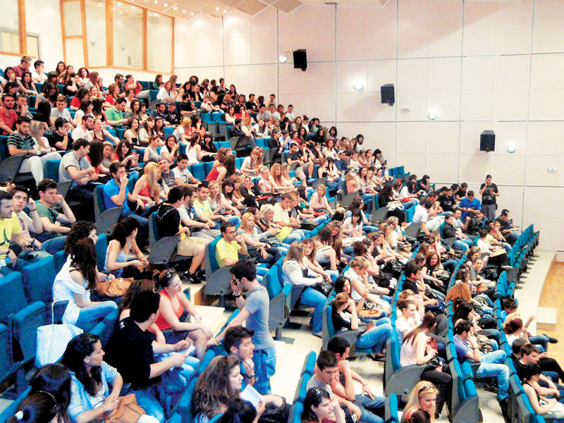 Από 15/9 οι εγγραφές σε ΑΕΙ και ΤΕΙ - Media