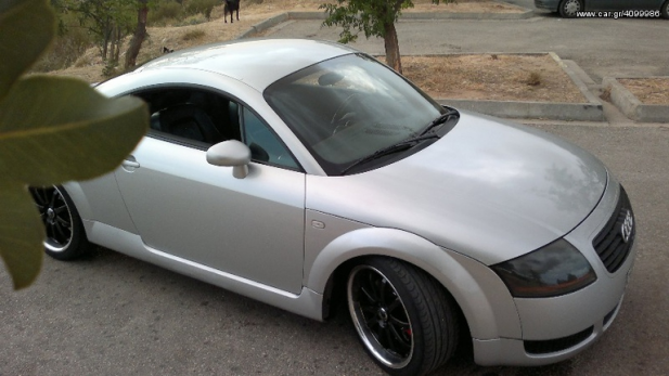 Πουλάει το αυτοκίνητό του με κατάθεση ψυχής - Media