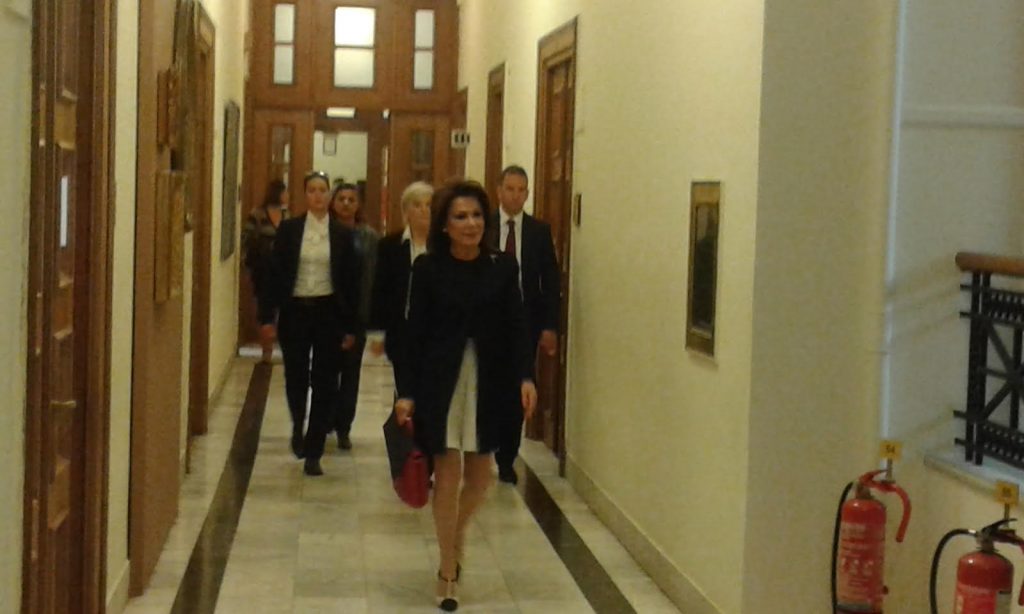 Στο γραφείο του Τσίπρα η Γιάννα Αγγελοπούλου (Video + Photos) - Media
