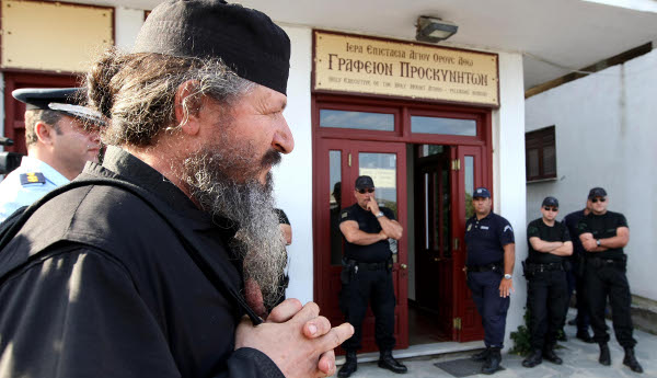 Κινδυνεύουν με κατασχέσεις και οι μονές του Αγίου Όρους - Media