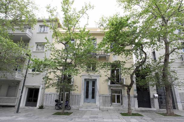 Στο Δημόσιο παραμένει το σπίτι του Τσοχατζόπουλου στη Διονυσίου Αρεοπαγίτου - Media