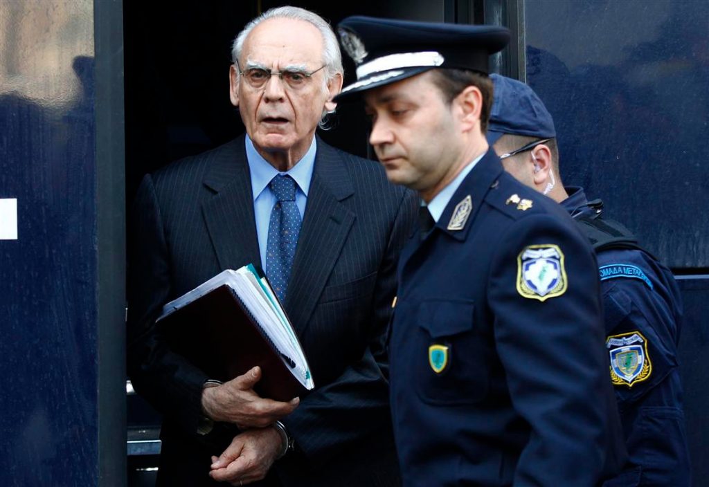 «Ο Άκης έχασε το μέτρημα από τις πολλές μίζες» - Media