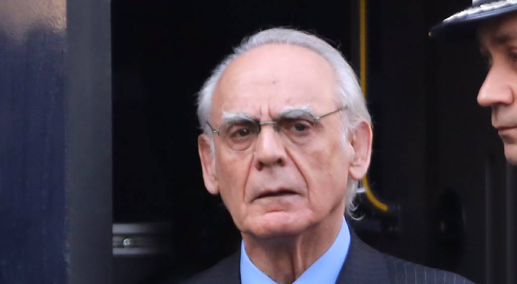 Συνεχίζεται η δίκη Τσοχατζόπουλου - Media