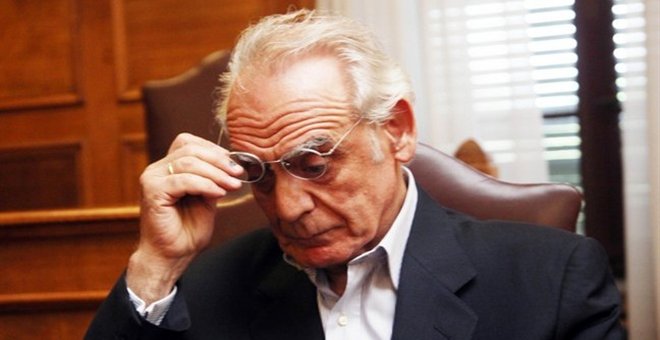 Θλιβερός Άκης  - Media