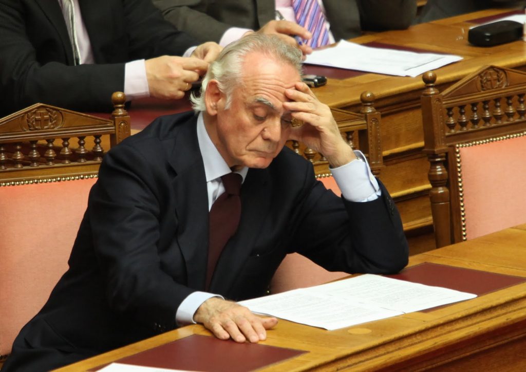 Πάλι στο εδώλιο ο Τσοχατζόπουλος
 - Media