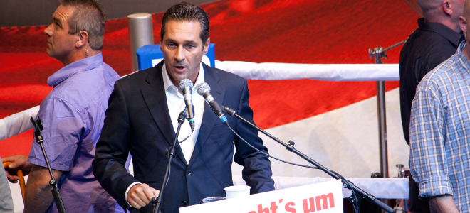 Τρίτο κόμμα η ακροδεξιά στην Αυστρία - Media