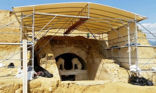 Ελπίδες στην Αμφίπολη πως ο τάφος δεν έχει συληθεί - Media