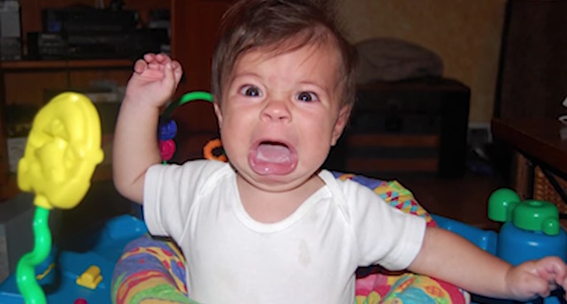 Αυτά είναι τα πιο «στραβωμένα» μωρά του κόσμου (Video) - Media