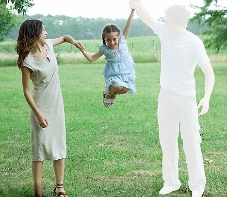 Πού είναι ο μπαμπάς σου; - Media