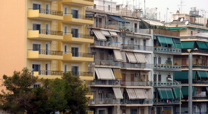 Τι έγραψε στους γείτονές του  - Το γράμμα που σόκαρε την πολυκατοικία - Media