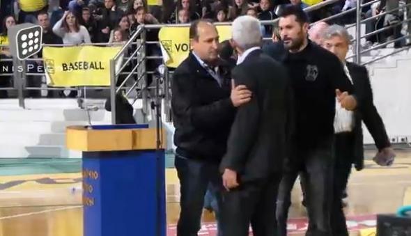 Αποδοκίμασαν τον Μπουτάρη οι οπαδοί του ΑΡΗ (Video) - Media