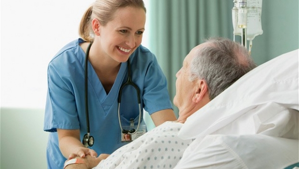 Συλλήψεις αποκλειστικών νοσοκόμων σε νοσοκομείο της Αθήνας - Media