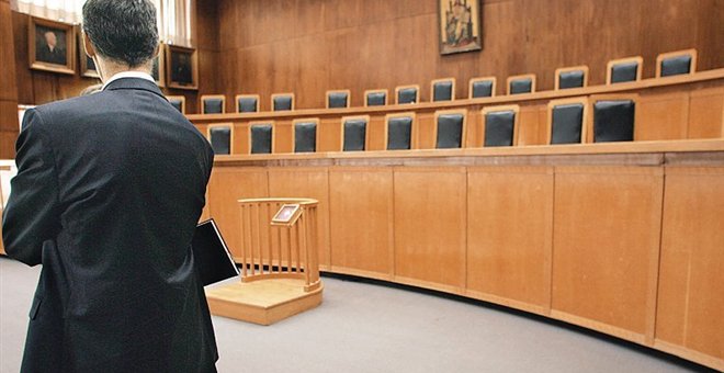 Αδιαθεσία αισθάνθηκε μετά την απολογία του ο Π. Ευσταθίου – Διαφωνία ανακριτή-εισαγγελέα για την προφυλάκισή του - Media