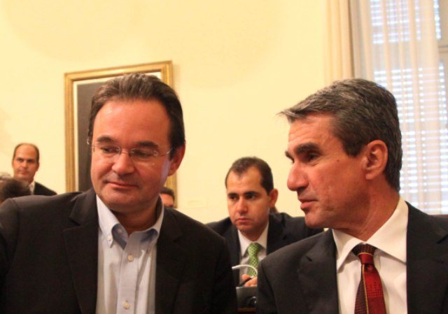 Πολίτης μήνυσε Παπακωνσταντίνου και Λοβέρδο - Media