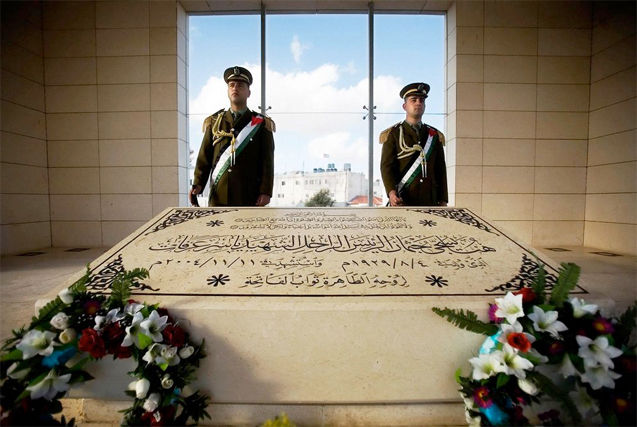Εκταφή της σορού του Αραφάτ μετά από υπόνοιες για δολοφονία - Media