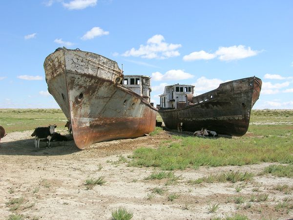 Αράλη: Η «στοιχειωμένη» λίμνη – νεκροταφείο πλοίων (Photos & Videos) - Media