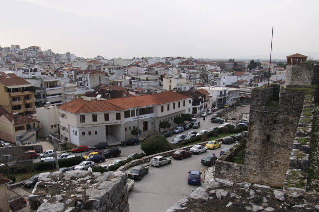 Πέταξαν χημικά σε σχολείο της Άρτας - Media