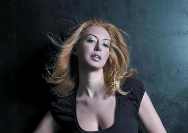 Αυτοκτόνησε Ελληνίδα τηλεπαρουσιάστρια - Media