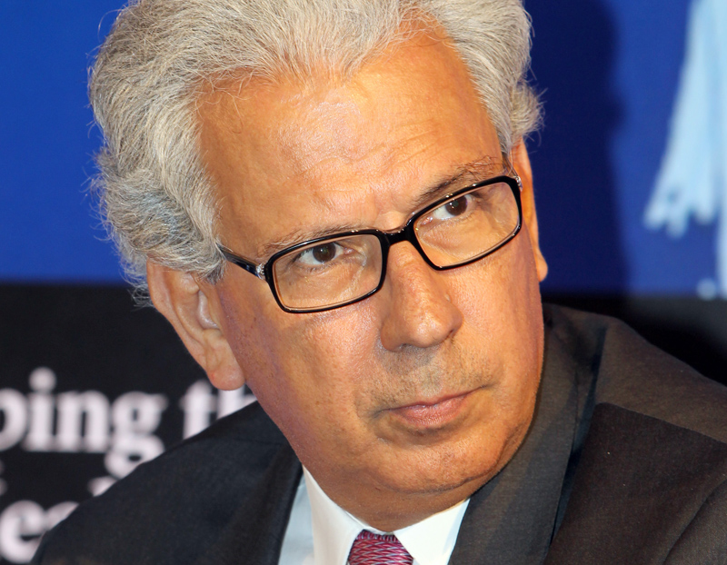 «Υψηλός» ο κατώτατος μισθός λέει ο Μέργος - Καμία αλλαγή λέει το υπ. Οικονομικών 
  - Media