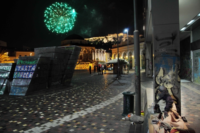 Ένα διαφορετικό «ρεβεγιόν» στους δρόμους της Αθήνας (Photos) - Media