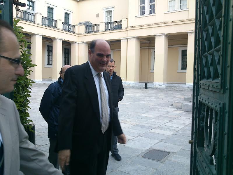 Φορτσάκης: «Επικράτησε ο νόμος» - Αποχώρησε η εκπρόσωπος των διοικητικών υπαλλήλων
 - Media