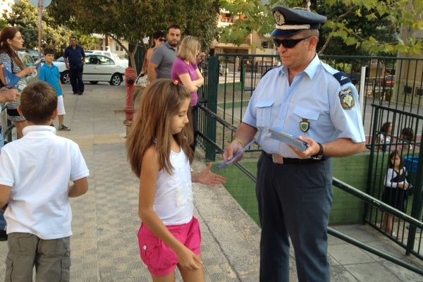 ΣΥΡΙΖΑ: «Αναβιώνει το αστυνομικό κράτος της Δεξιάς στα σχολεία» - Media