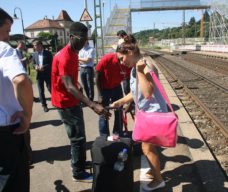 Σκλάβοι στη Γερμανία για 1 ευρώ την ώρα! - Media