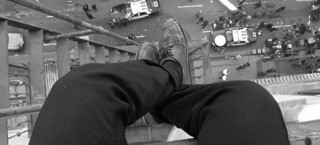 Ιωάννινα: Νεαρός απειλεί να αυτοκτονήσει - Media