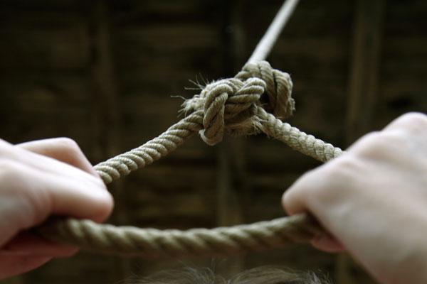 Αύξηση των αυτοκτονιών στην Ελλάδα - Media