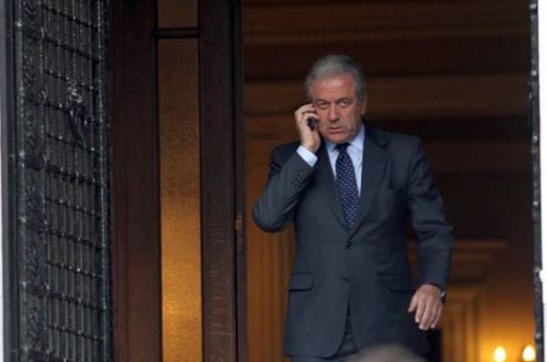 Στη Νέα Υόρκη ο Δ. Αβραμόπουλος  - Media