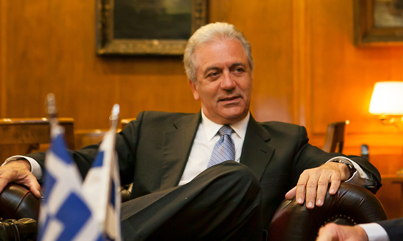 «Όχι» σε Αβραμόπουλο για Πρόεδρο λένε δύο βουλευτές του ΣΥΡΙΖΑ - Media