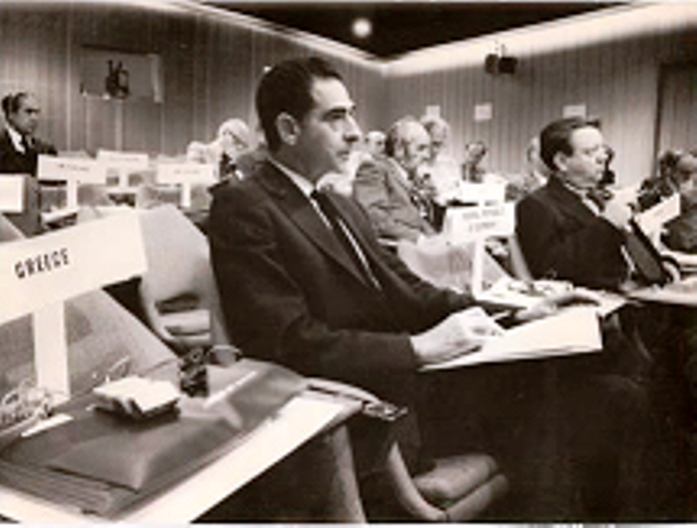 Ηλίας Πολίτης: Ο ανιδιοτελής γιατρός που αυτοκτόνησε για λόγους ευθιξίας - Media