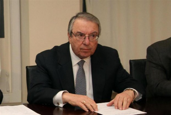 Μπαμπινιώτης: «Δεν έχει επαφή με την πραγματικότητα» η Ρεπούση - Media