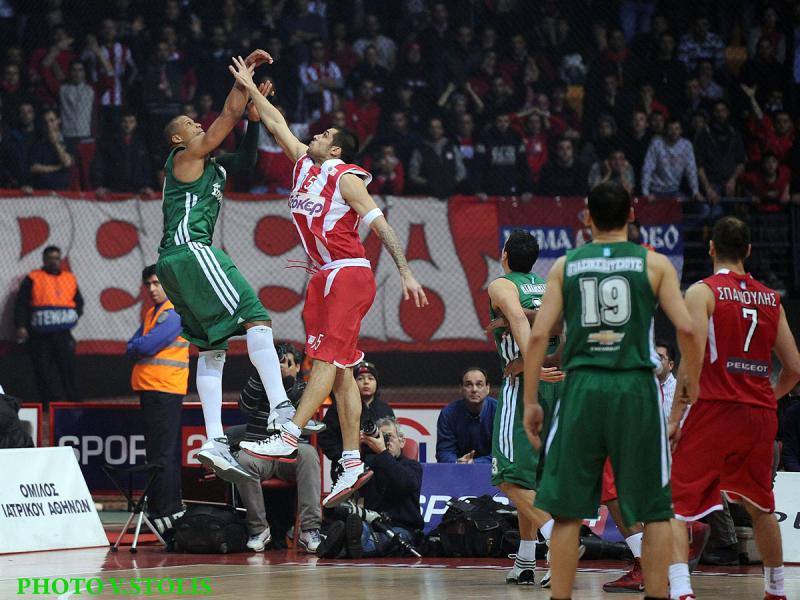 Ο συνήθης τελικός - Media