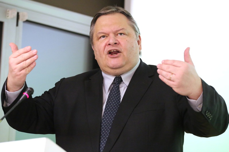 Το ΠΑΣΟΚ κάνει «όνειρα θερινής νυκτός» για μέτωπα! - Media