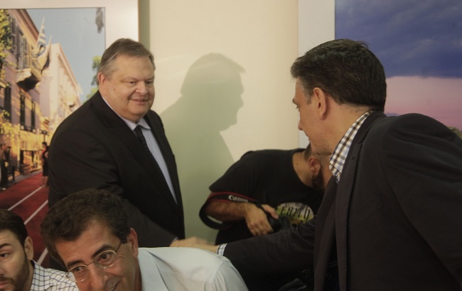 Ταφόπλακα στην «Ελιά» από την εσωκομματική αντιπολίτευση του ΠΑΣΟΚ - Media