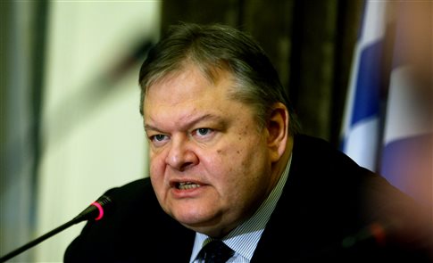 «Προσωπικό» και «ατομικό» το κόμμα Παπανδρέου, λέει ο Ευ. Βενιζέλος - Media