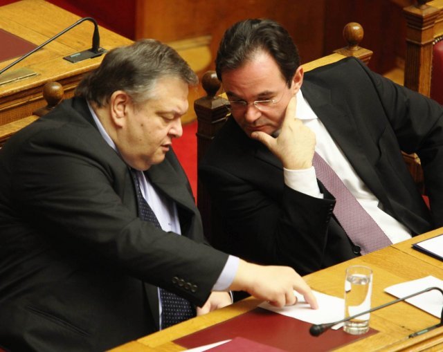 Financial Times: Παπακωνσταντίνου, Βενιζέλος ενδέχεται να κατηγορηθούν για εγκληματική αμέλεια - Media