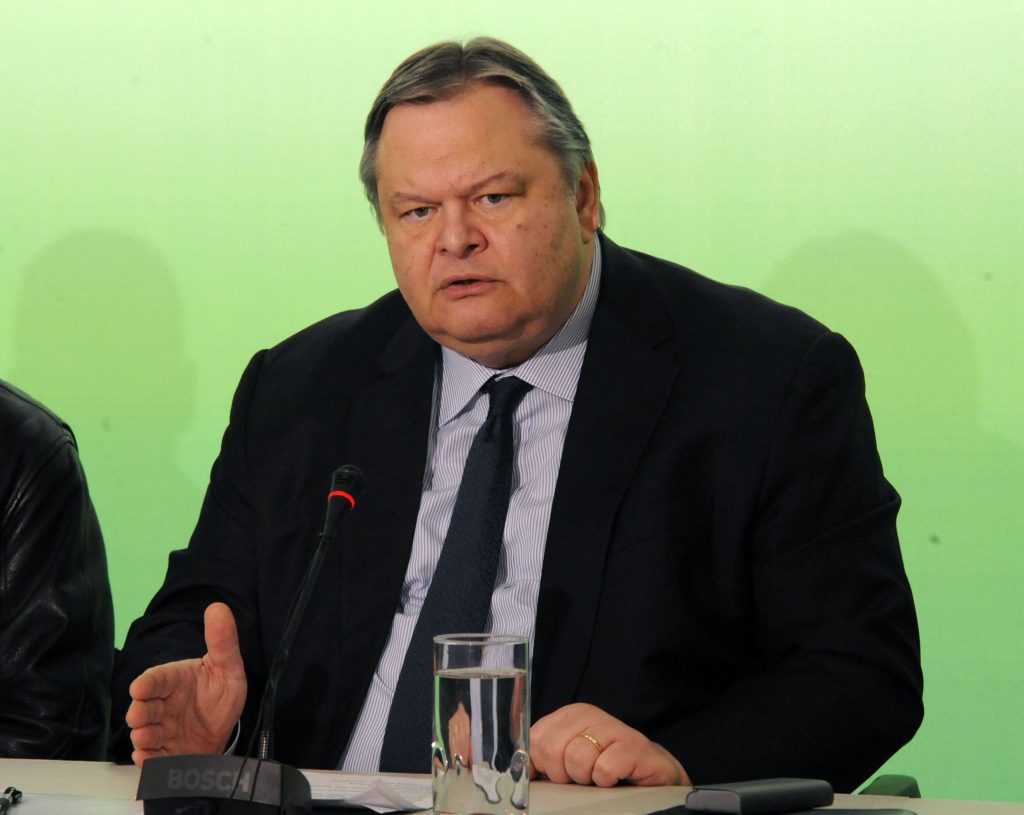 Ο Βενιζέλος ποντάρει σε «58» και γυναίκες - Media