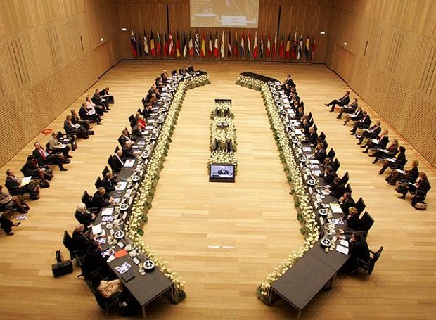 Κομισιόν: Στα ύψη η μόνιμη ανεργία στην Ελλάδα – Η λιτότητα «διέλυσε» τους πιο φτωχούς - Media