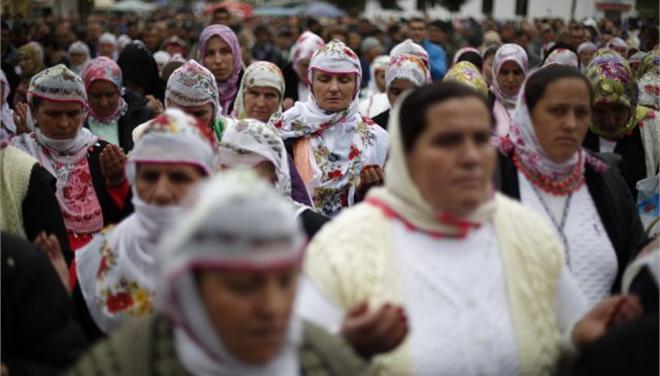 Δεήσεις για «να τερματιστούν οι αυτοκτονίες» θα ξεκινήσει η Βουλγαρία - Media