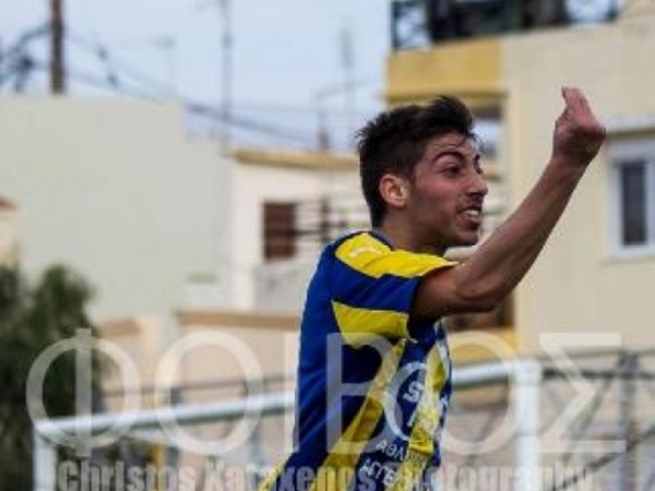 Θάνατος νεαρού ποδοσφαιριστή στην Αθήνα από τροχαίο - Media