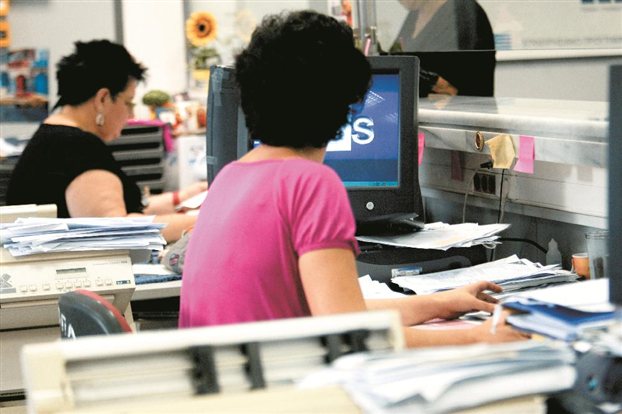 Σε διαθεσιμότητα 1.750 διοικητικοί υπάλληλοι ΑΕΙ & ΤΕΙ - Media