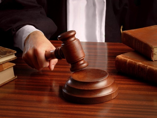 Στον εισαγγελέα ο φερόμενος ως μεσάζων για τη δωροδοκία - Media