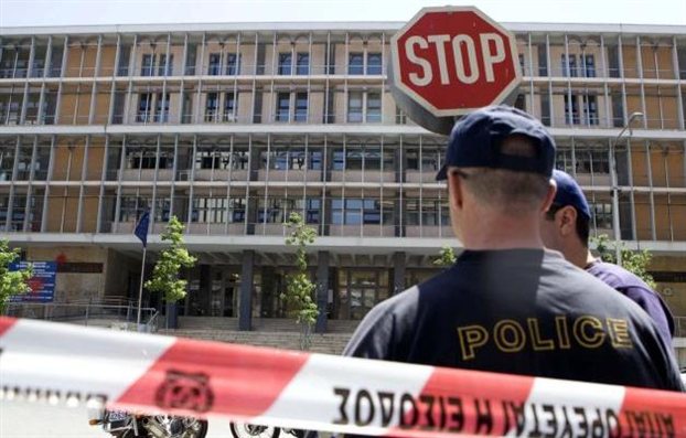 Σε δίκη πρώην περιφερειάρχης και αντιδήμαρχοι - Media