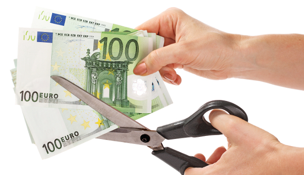 Εισπράξεις χρεών προς το δημόσιο από τους λογαριασμούς των οφειλετών, ζητά το ΔΝΤ! - Media