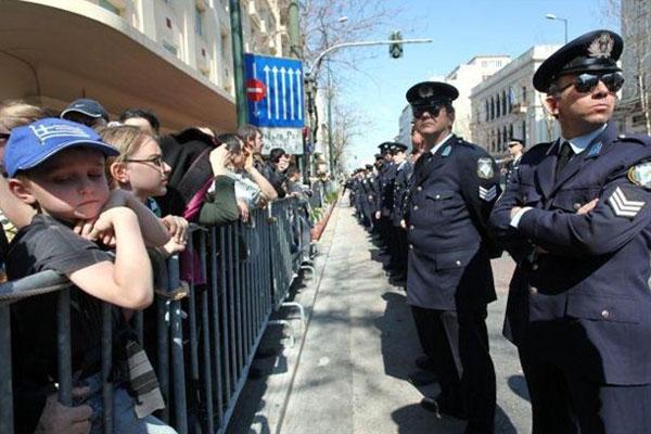Υπό δρακόντεια μέτρα ασφαλείας οι παρελάσεις - Media