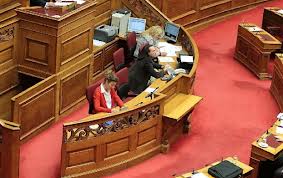 Από… χρυσάφι το εφάπαξ για τους υπαλλήλους της Βουλής - Media